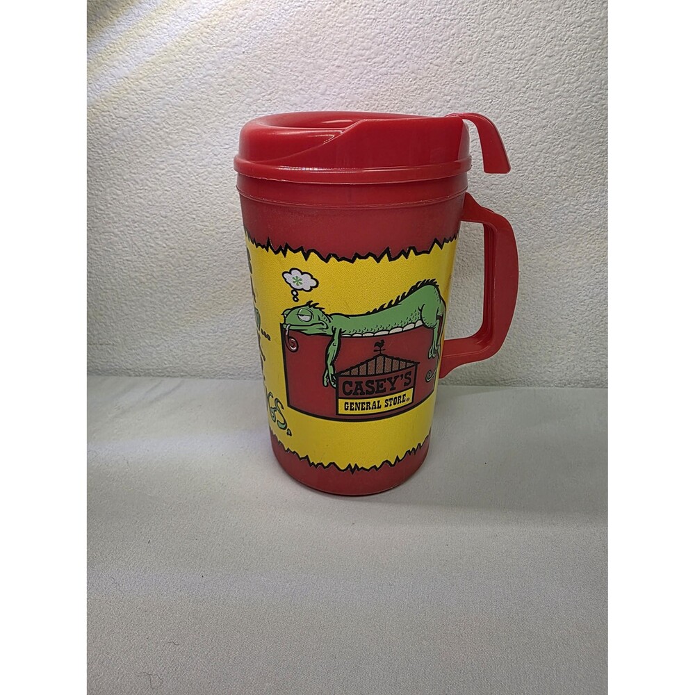 Vintage Caseys General Store Insulated Travel Mug with Lid Funny Iguana Plastic